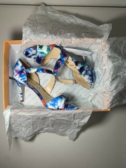 UNISA Women’s Open Toe High Heels Dress Sandals 6.5 M Floral - Picture 6 of 6